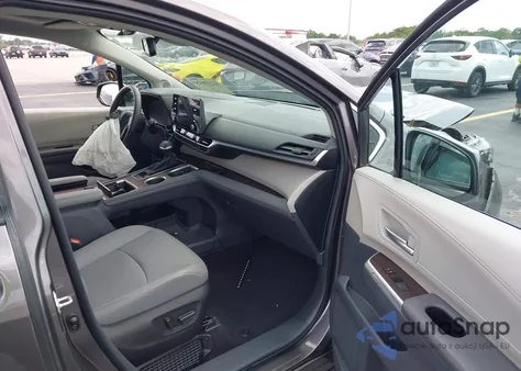 2024 Toyota Sienna Xle from USA, damaged, VIN 5TDJRKEC7RS219623